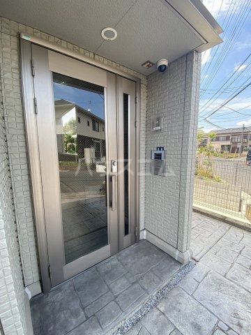 28/30 エントランス