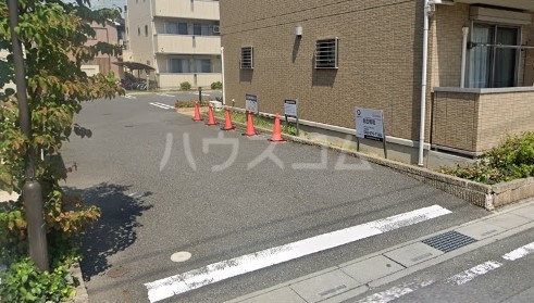 13/18 エントランス