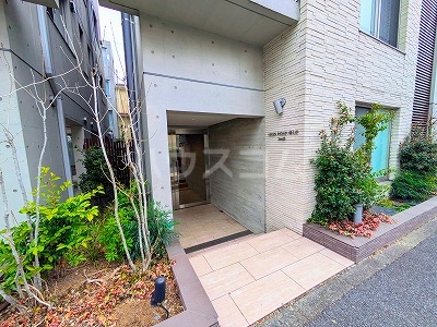 21/24 エントランス