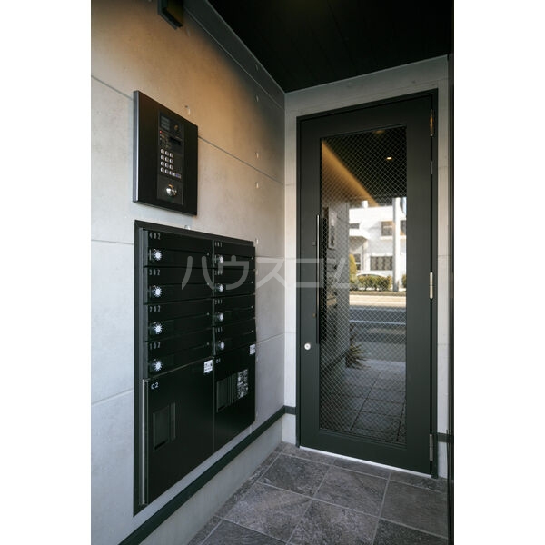 13/20 エントランス