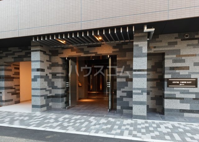 2/2 エントランス