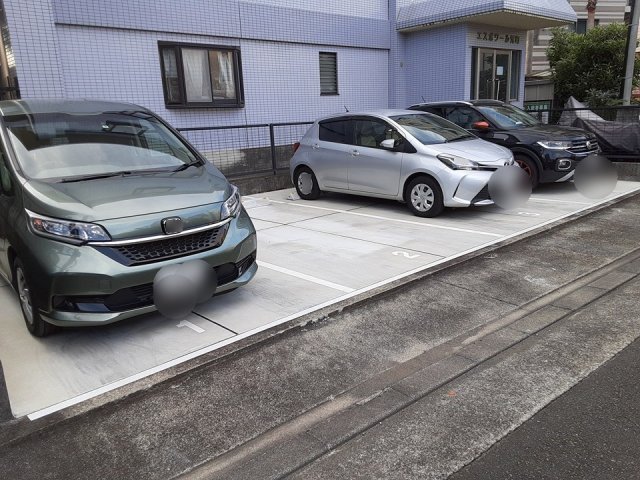 21/29 駐車場