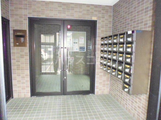 22/30 エントランス