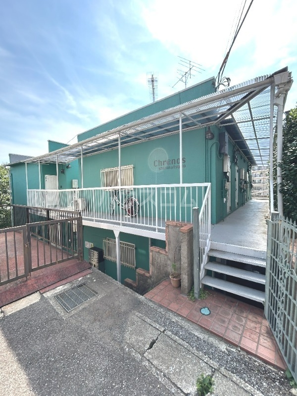 13/14 エントランス