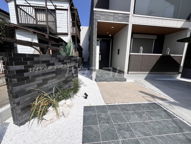 29/30 エントランス