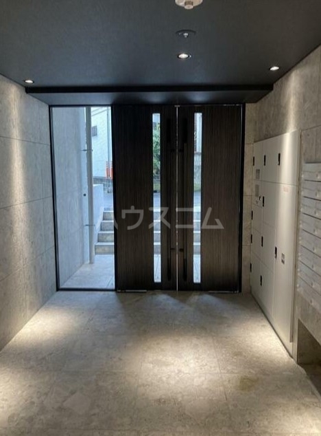 16/26 エントランス