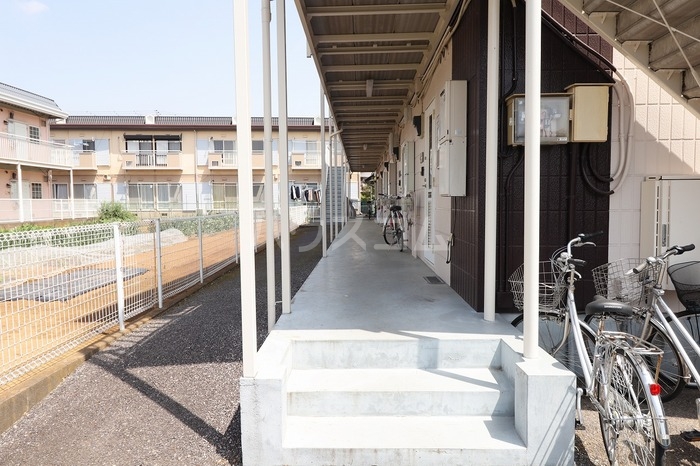 13/19 エントランス