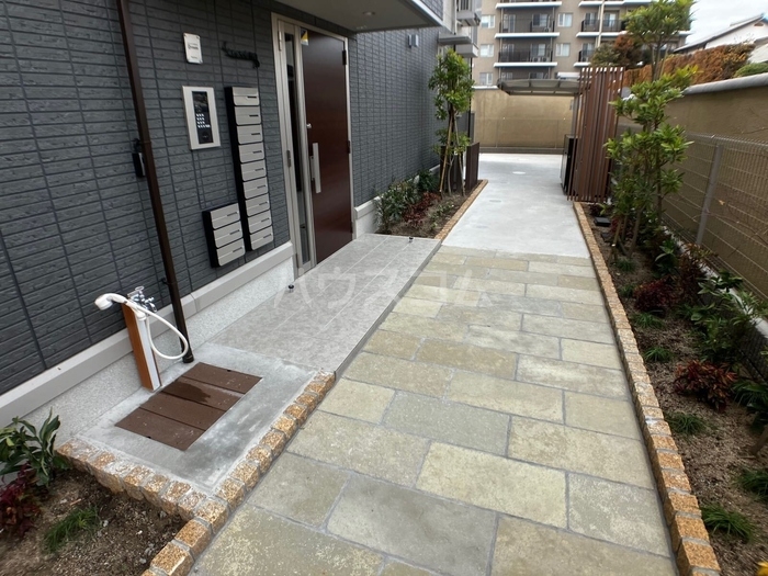 29/30 エントランス