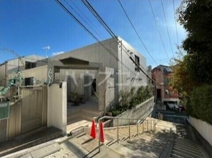 15/17 エントランス