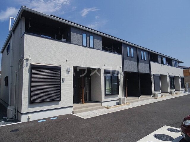 27/30 エントランス