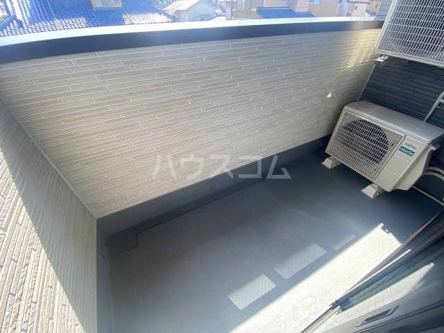 15/26 バルコニー