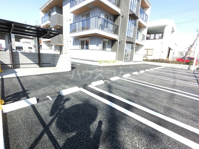 2/6 駐車場