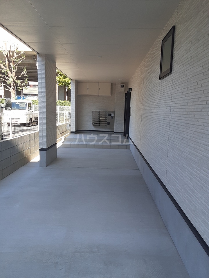 29/30 エントランス