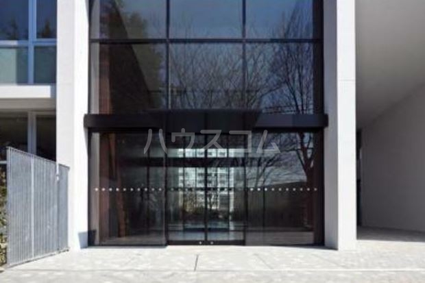 17/27 エントランス