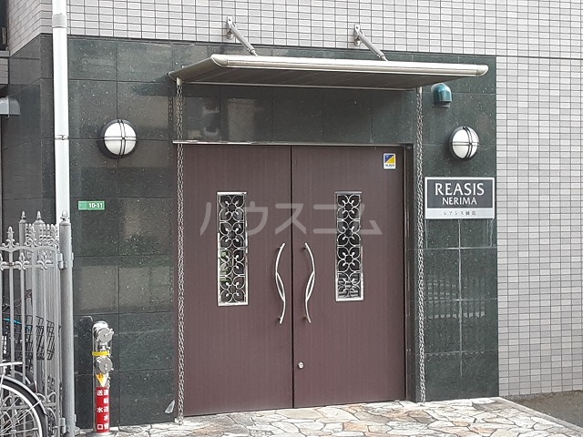 25/28 エントランス