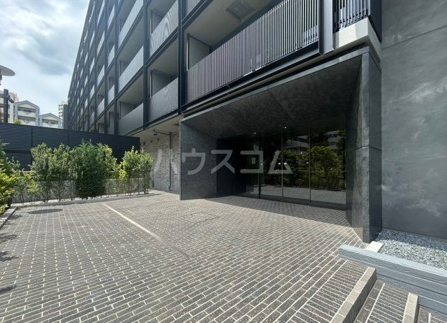 25/30 エントランス