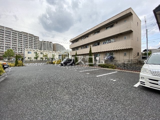 23/27 駐車場