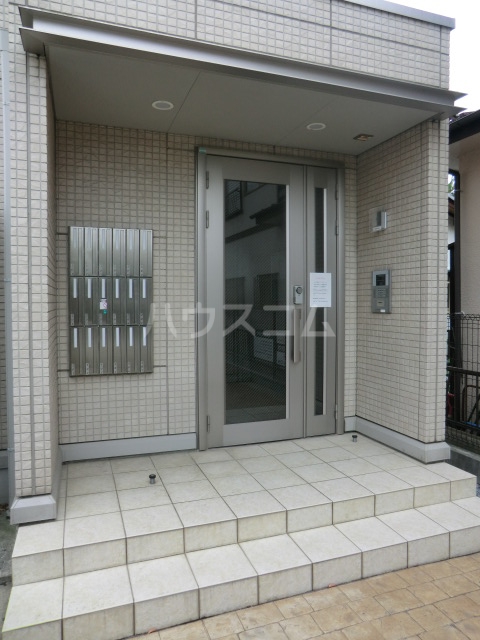 17/28 エントランス