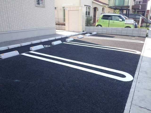 17/25 駐車場