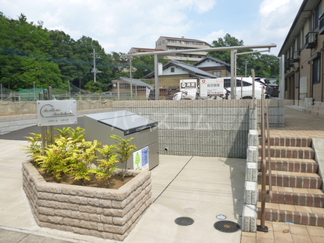 21/23 エントランス