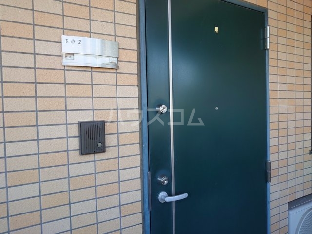 13/30 玄関