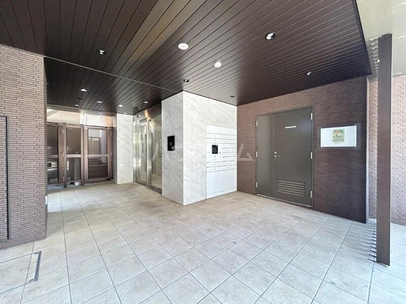 16/26 エントランス