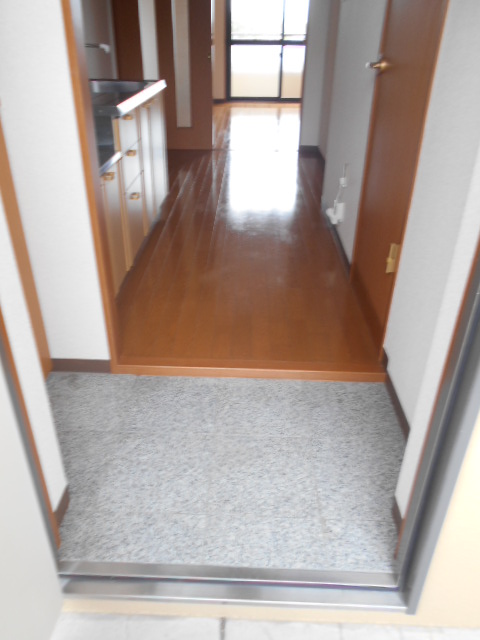 5/22 玄関