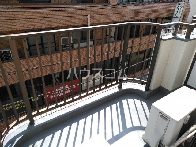 21/27 バルコニー