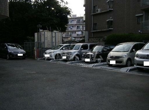 17/23 駐車場