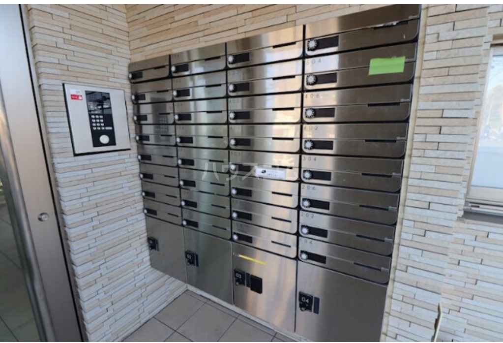 15/26 エントランス