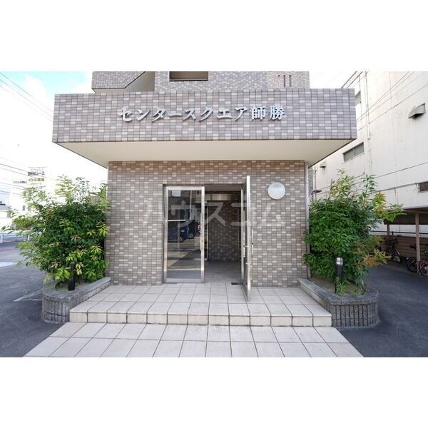 15/18 エントランス