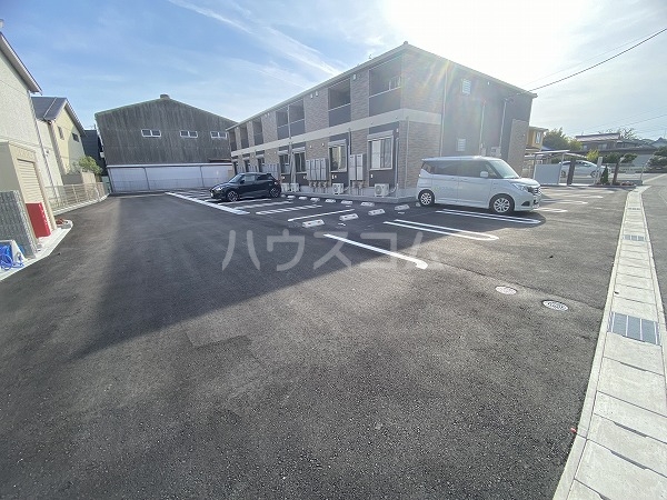 2/7 駐車場