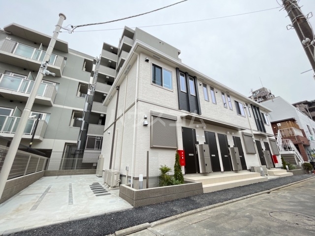 23/30 エントランス