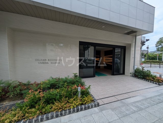 18/22 エントランス