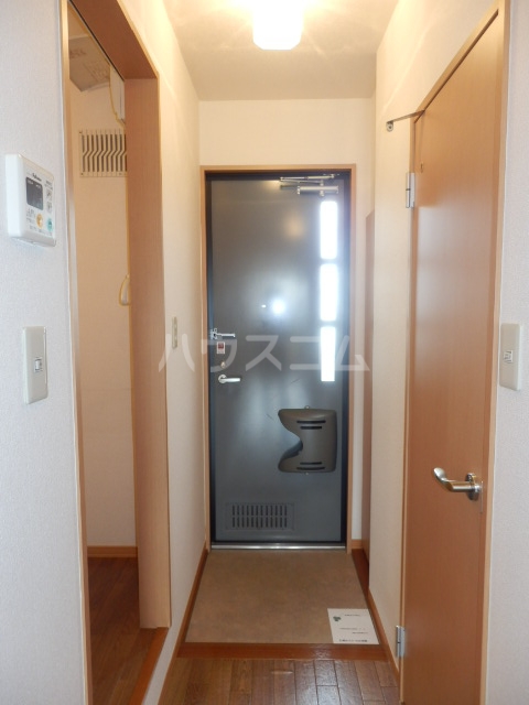 17/27 エントランス