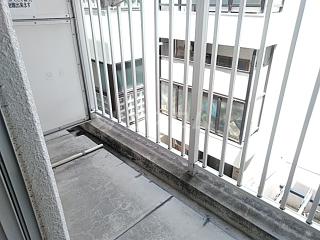 17/27 エントランス