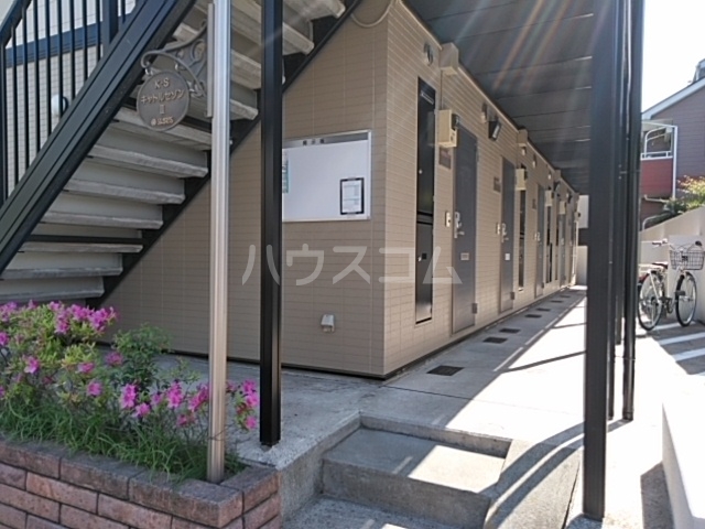 23/30 エントランス