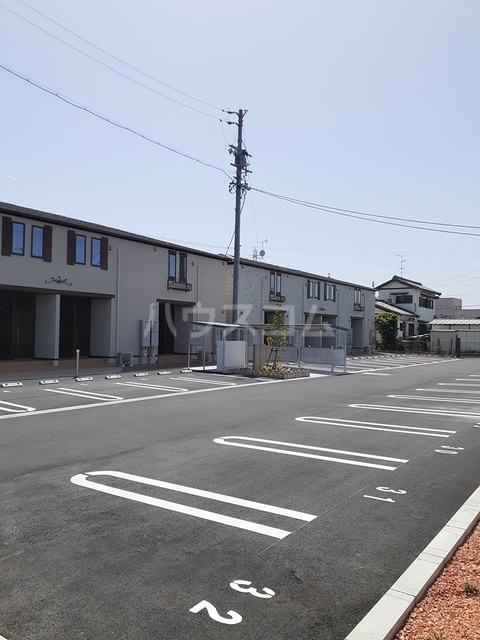 14/19 駐車場