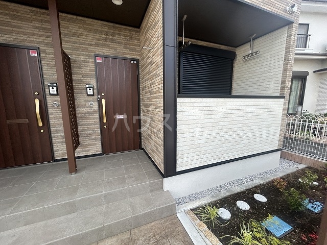 24/30 エントランス