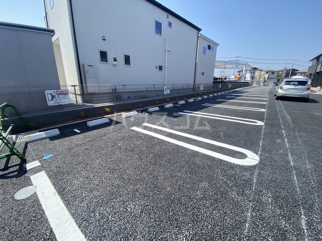 28/30 駐車場