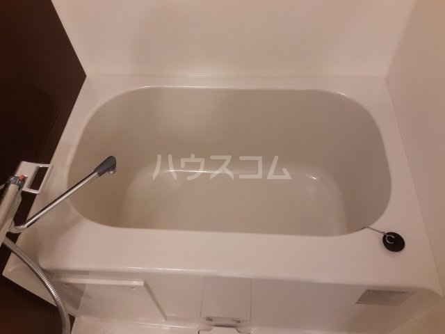 13/30 浴室