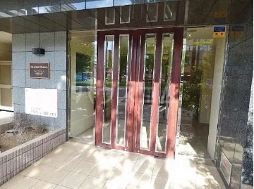 19/19 エントランス