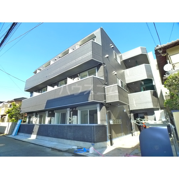 18/28 エントランス