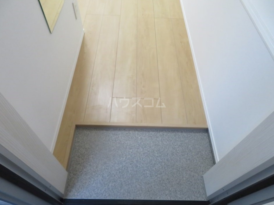 20/30 エントランス