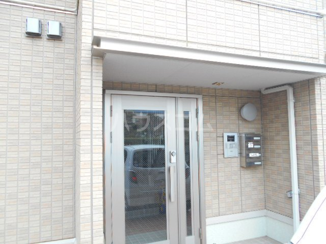 20/29 エントランス