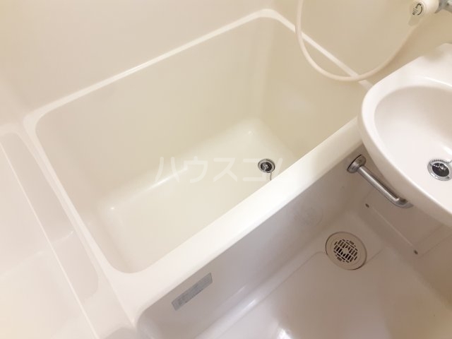 13/25 浴室