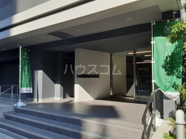 21/29 エントランス