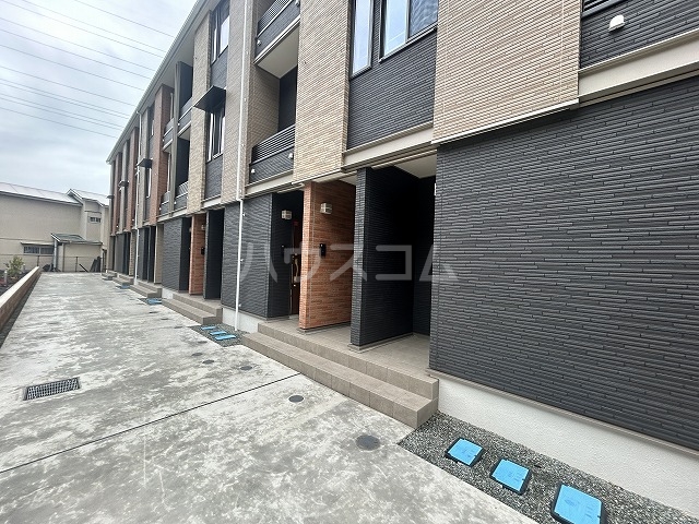 20/27 エントランス