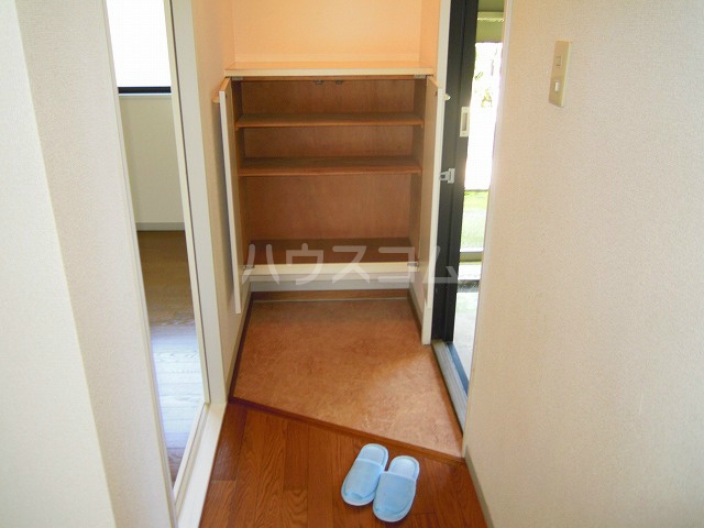 13/30 玄関