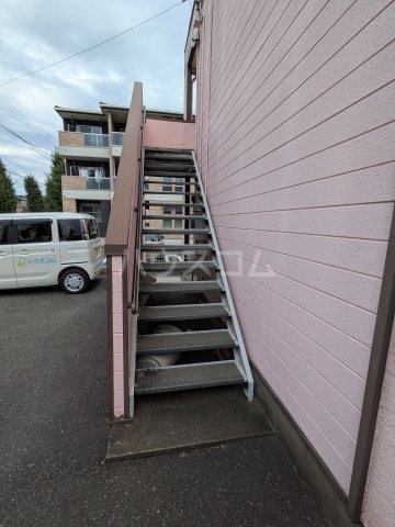 23/29 エントランス